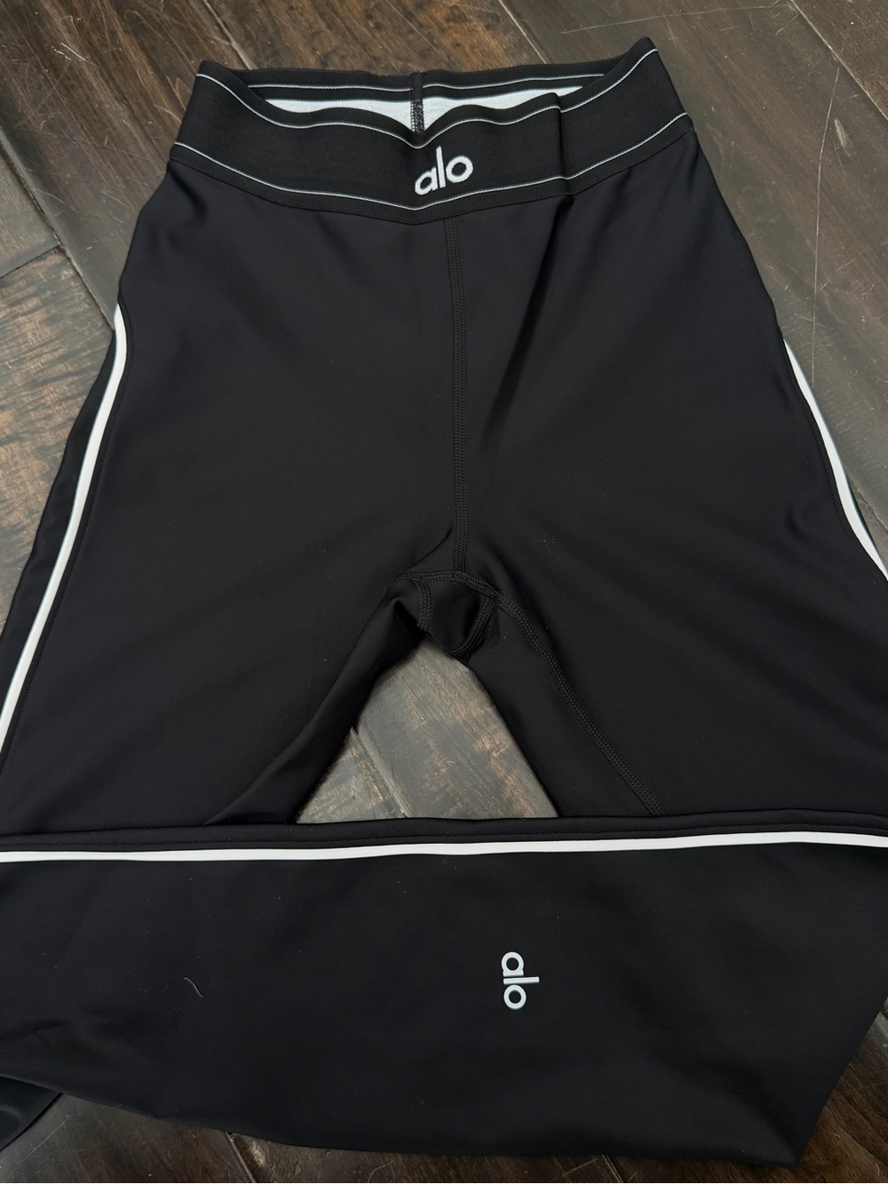 ALO Airlift High-Waist Suit Up Legging